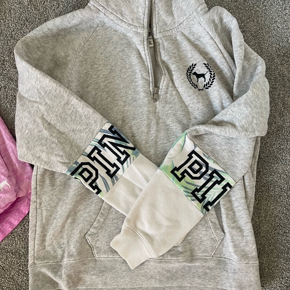 Pink sweater bundle - Picture 2 of 3